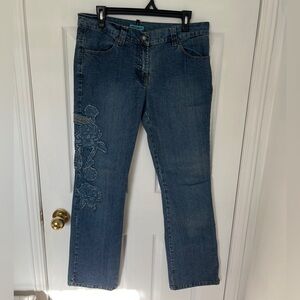 Blue Embroidered Women's vintage Jeans